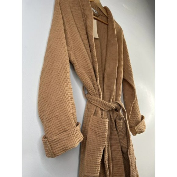 Coyuchi Unisex Organic Cotton Airy Waffle Weave Robe Women's Brown Size: S/M NWT - Picture 4 of 9